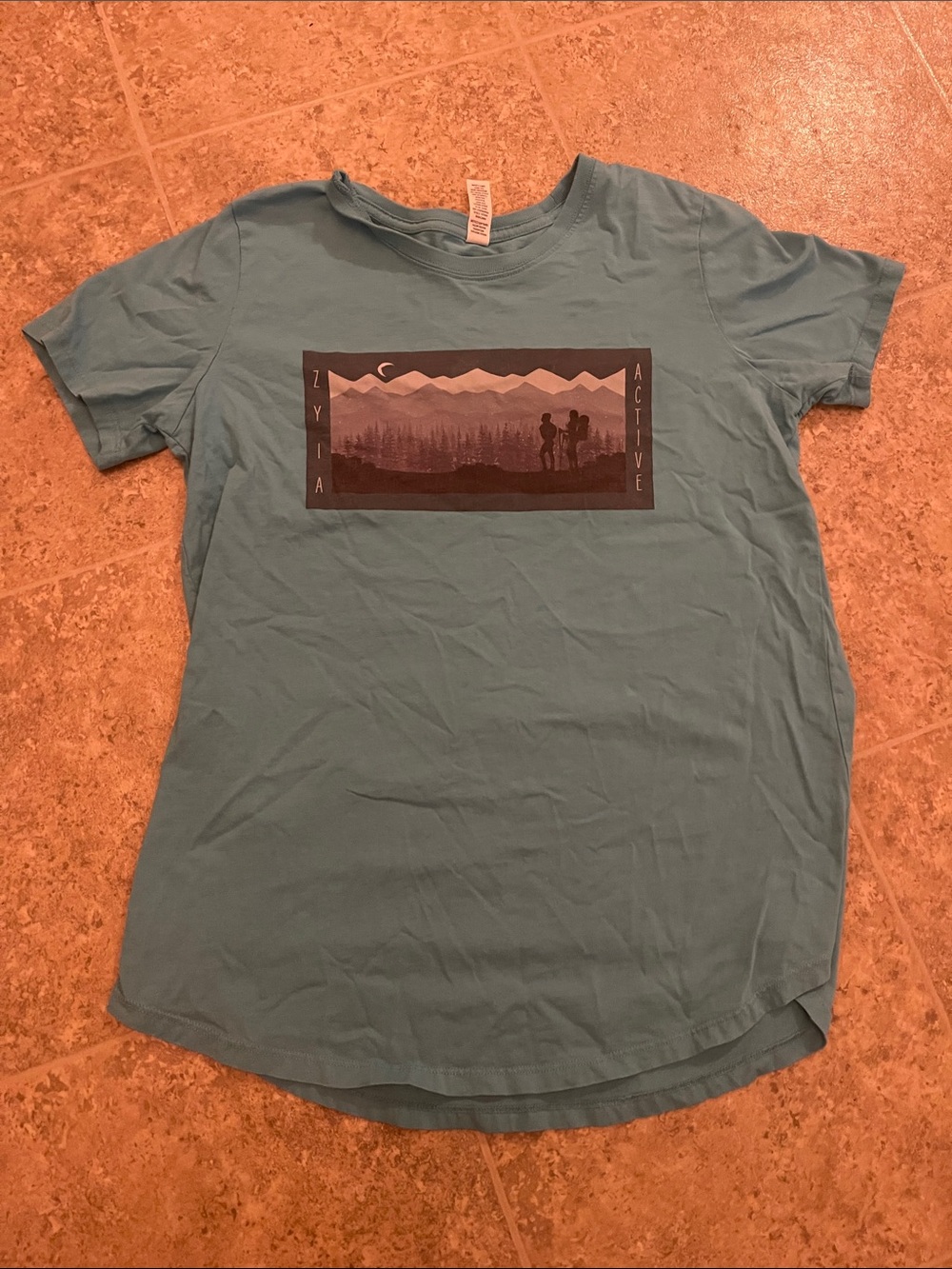 Active Teal Short-Sleeve Graphic Tee with Mountain Silhouette